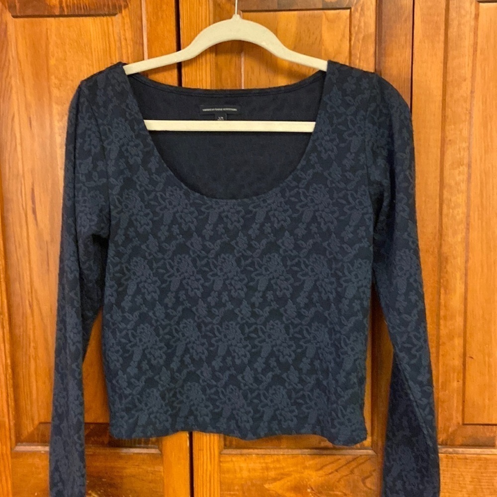 American Eagle Cropped Scoop Neck Lace Floral Top Long-sleeve.